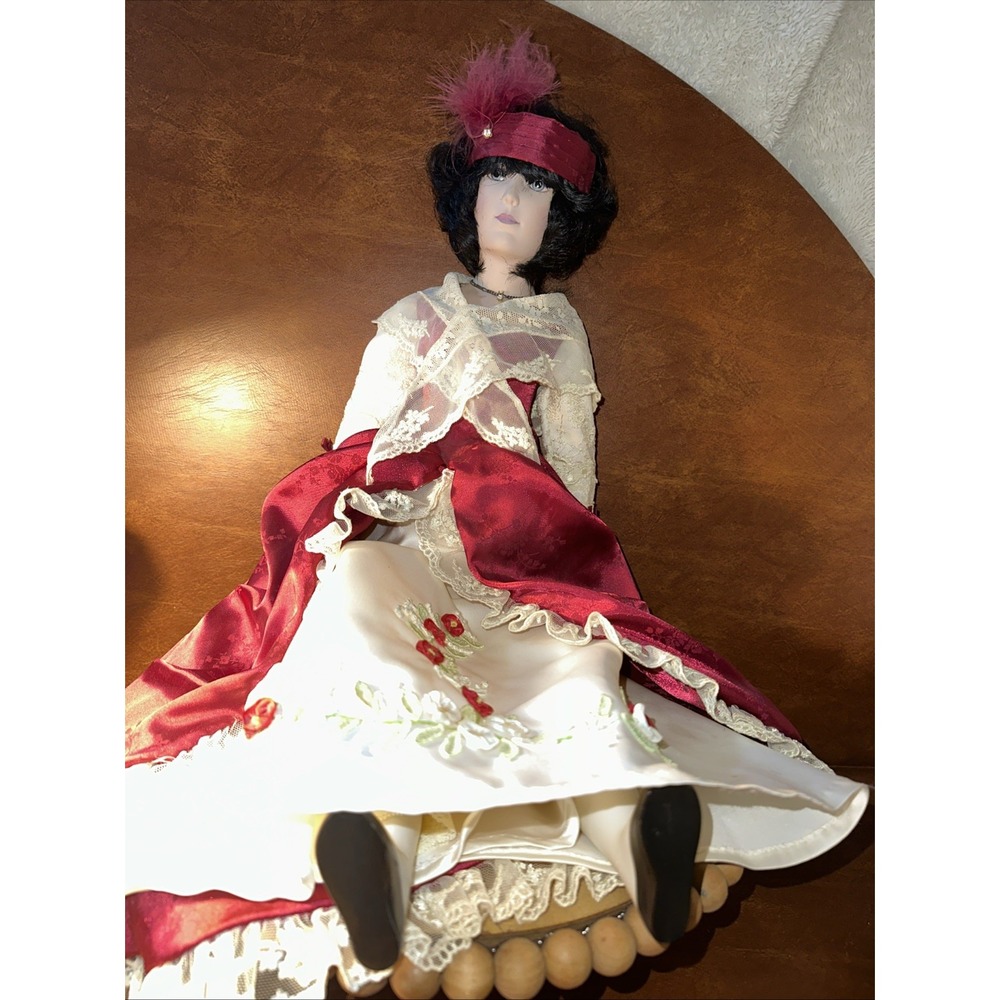 Franklin Mint Heirloom Bisque Porcelain Doll - Dolly Madison 23" Tall